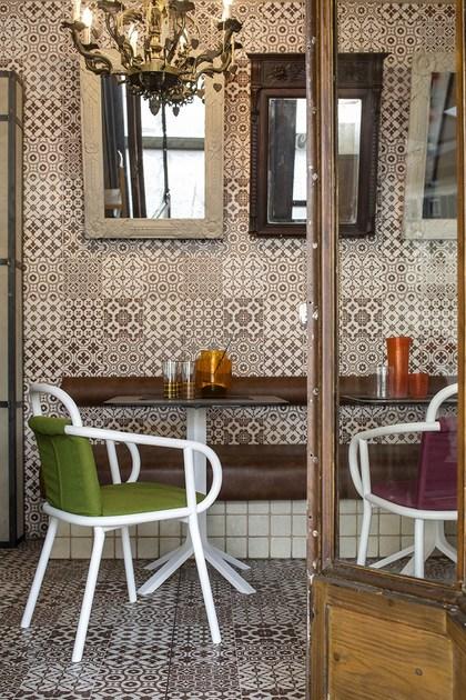 Very Wood Ресторанный стул из ткани с подлокотниками Zantilam sun-id-1492864 - Вид №5