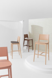 Высокий стул из бука