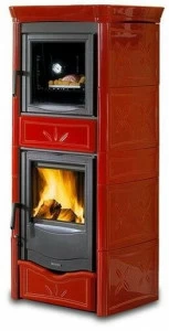 LA NORDICA EXTRAFLAME Дровяная печь с облицовкой майоликой и духовкой