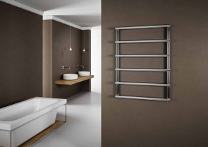 3551570400001 Cordivari Laura, полотенцесушитель водяной 420/530, цвет полированная сталь