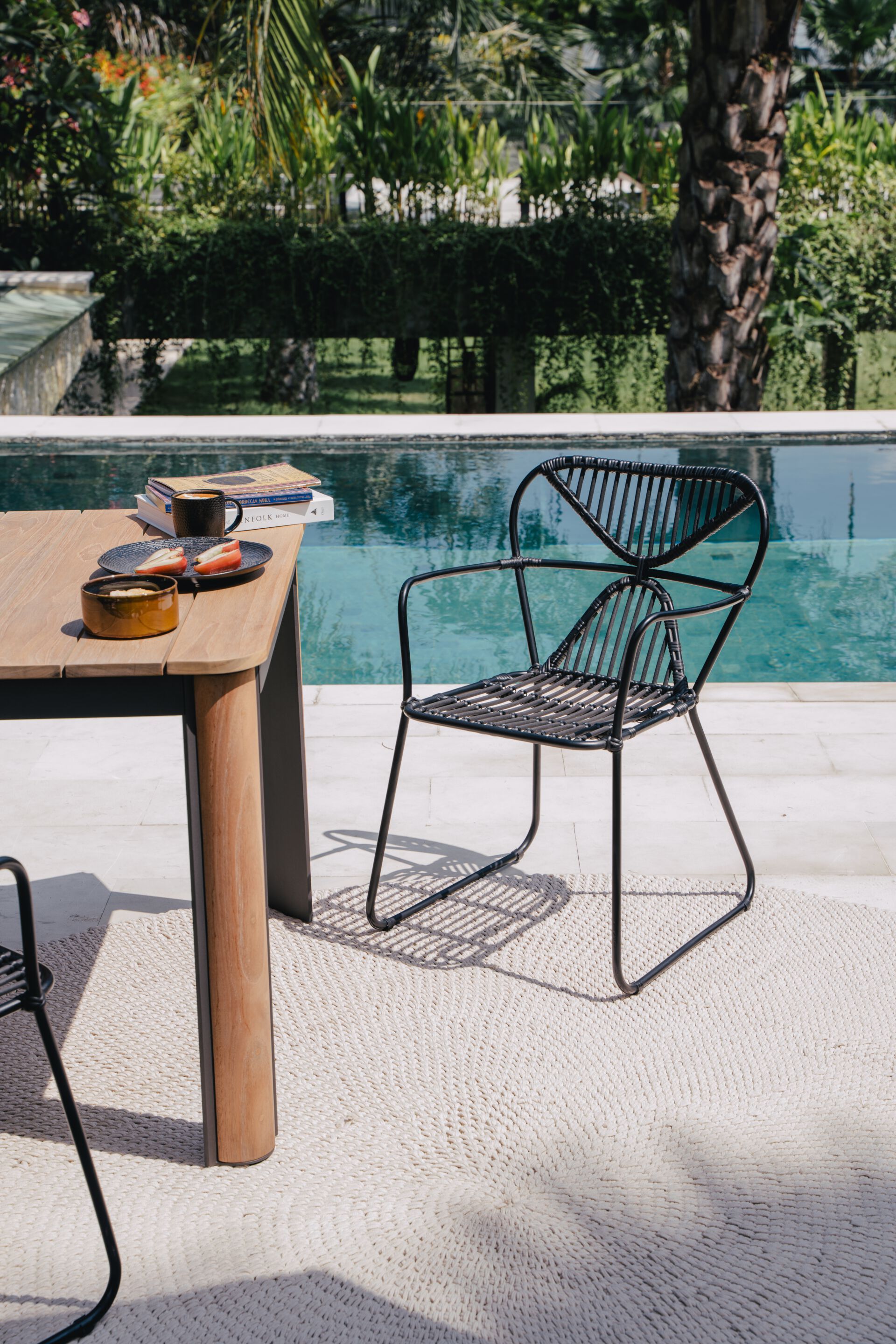 Прямоугольный садовый стол из тикового дерева cbdesign Puntoline ARCH-00045616 - Вид №2