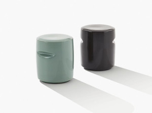 Круглый журнальный столик из глазурованной керамики