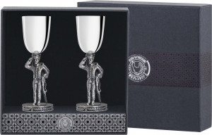 10650889 Аргента (Россия) Набор из 2 рюмок "Честь имею" посеребренных полиров. с черн.+футляр Посеребрение
