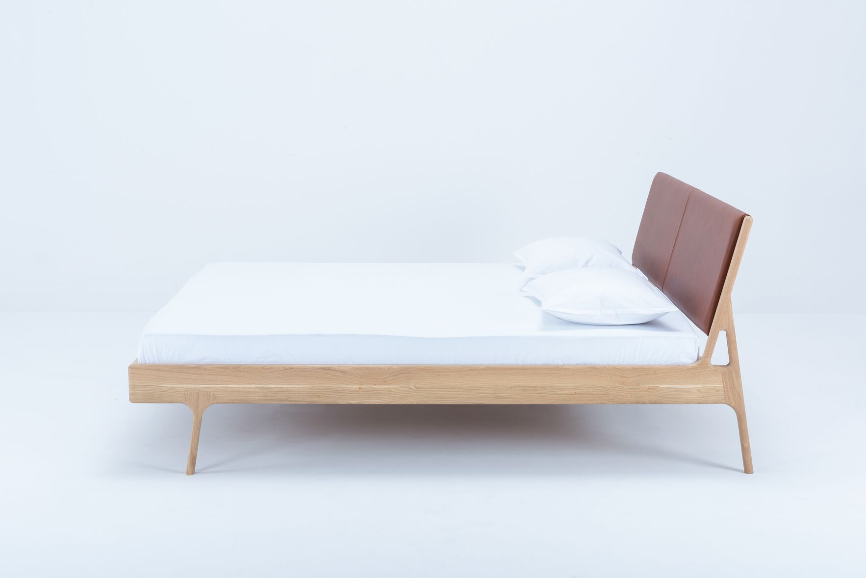 Дубовая двуспальная кровать Gazzda Fawn ARCH-00085993 - Вид №63