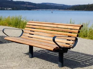 VESTRE Скамейка из стали и дерева с подлокотниками Urban