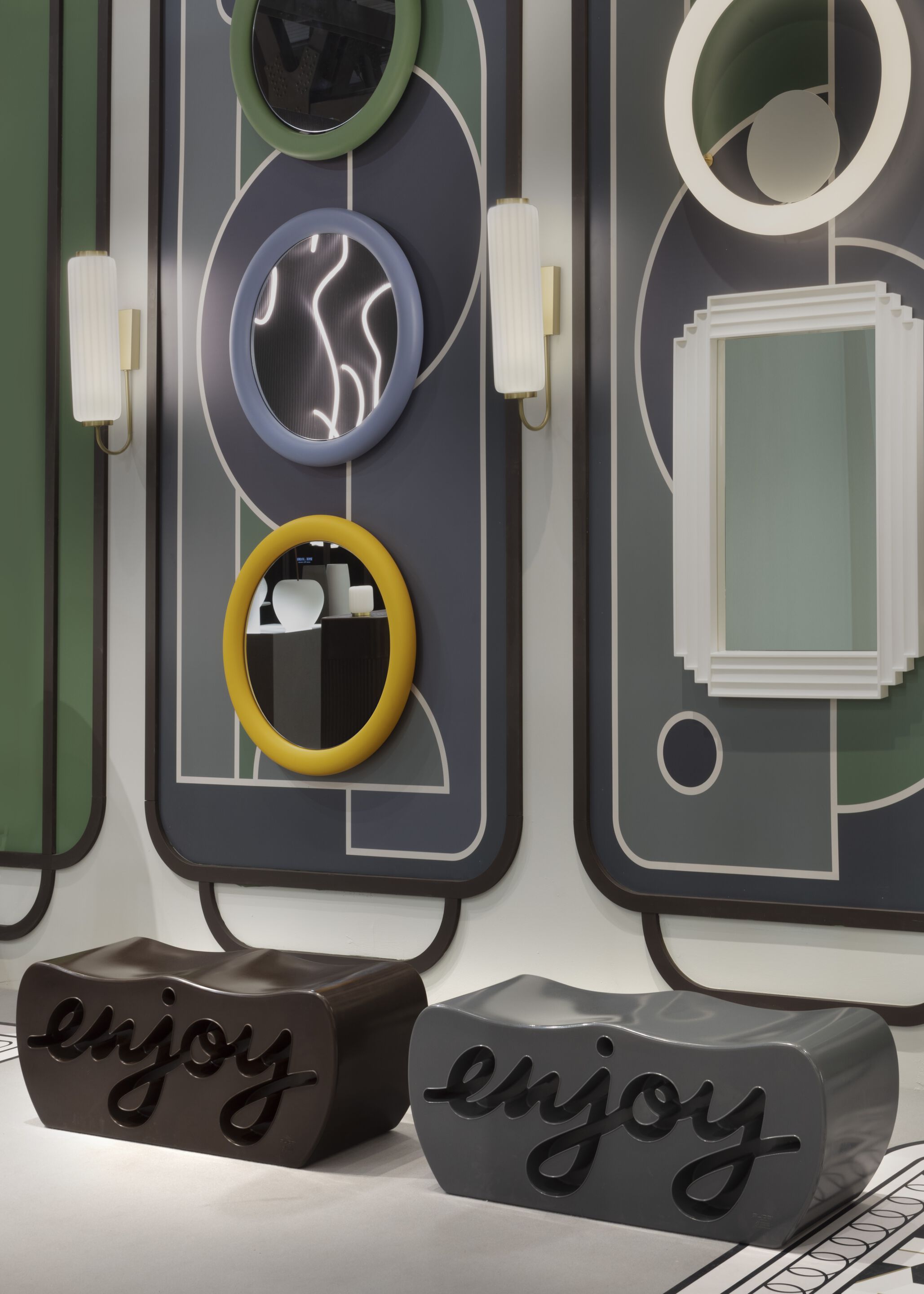 Зеркало из полиэтилена со встроенным настенным освещением SLIDE Giotto ARCH-00104503 - Вид №6