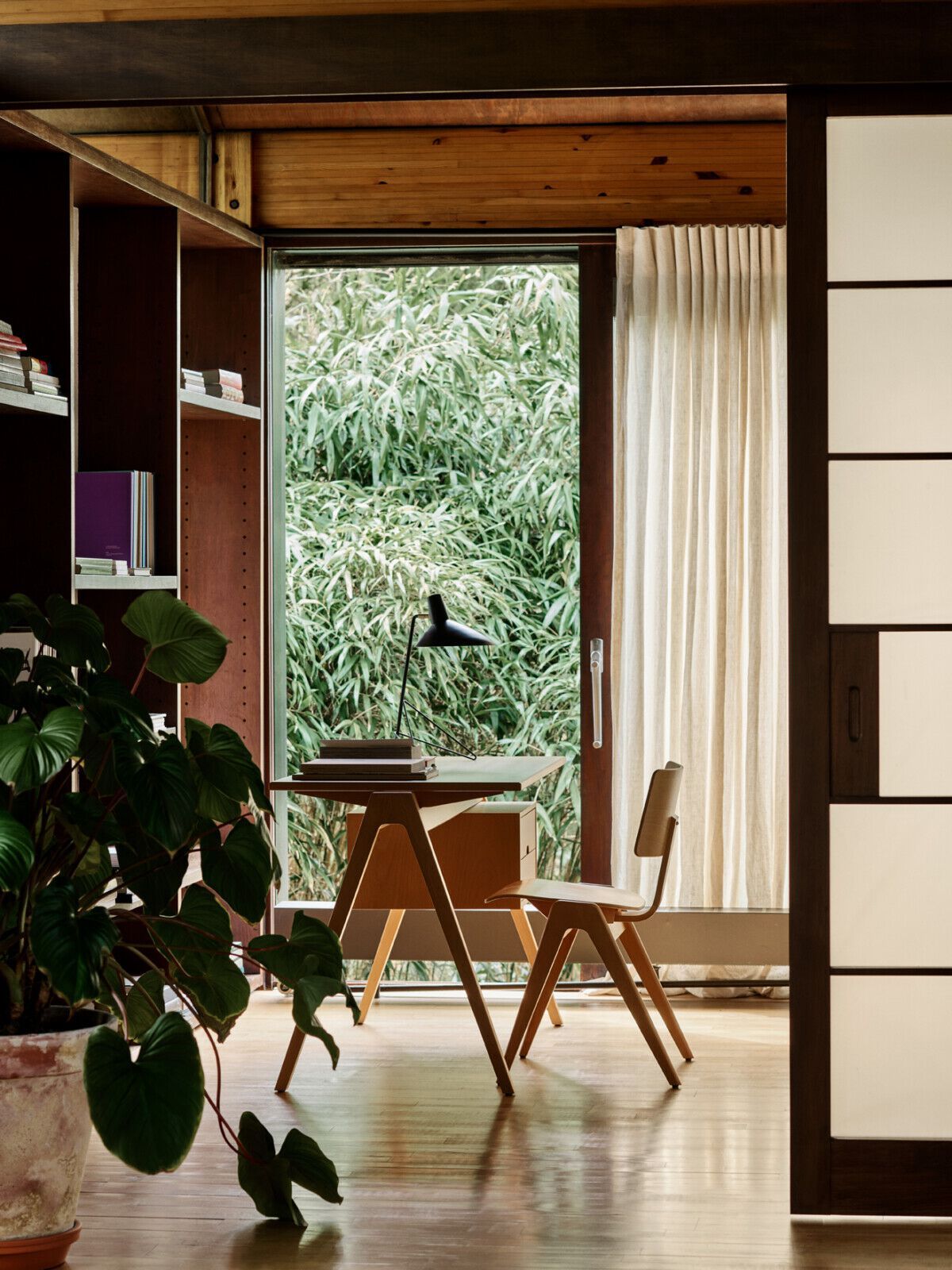 Стол из бука с ящиками &Tradition Daystack ARCH-00052906 - Вид №2