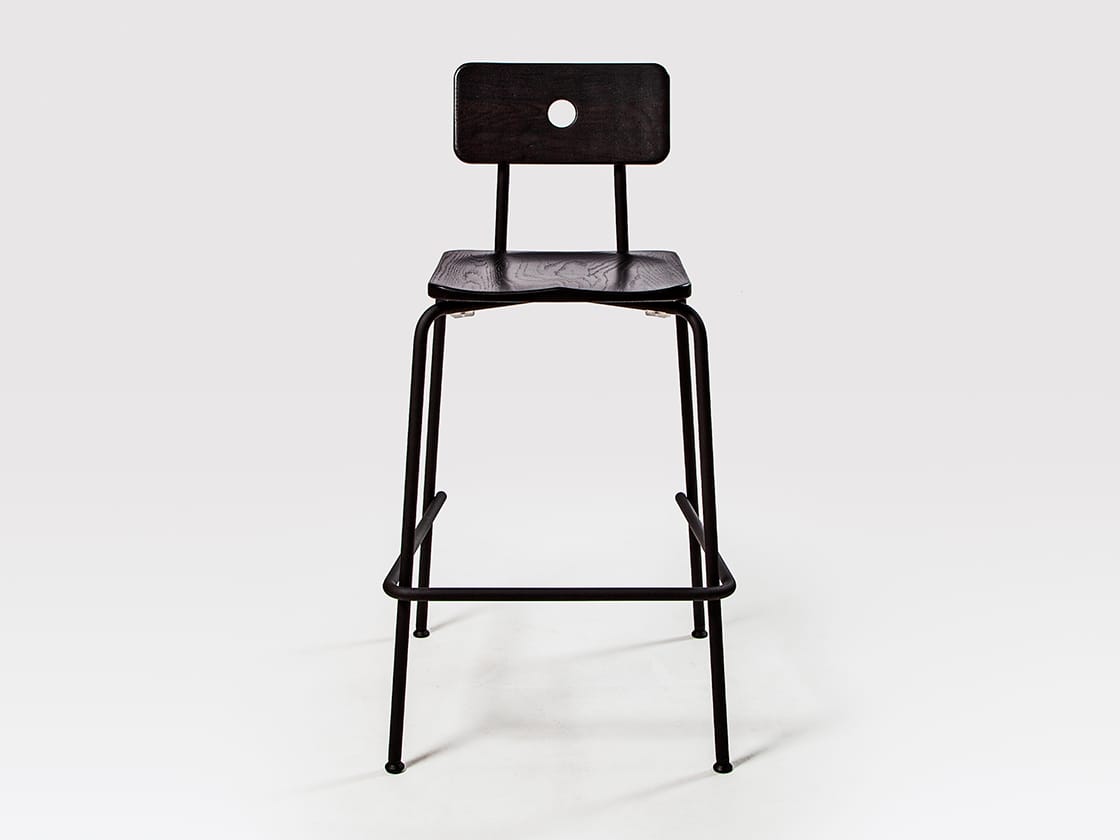 Стальной и деревянный штабелируемый барный стул Liqui Contracts Milne ARCH-00086988 - Вид №1