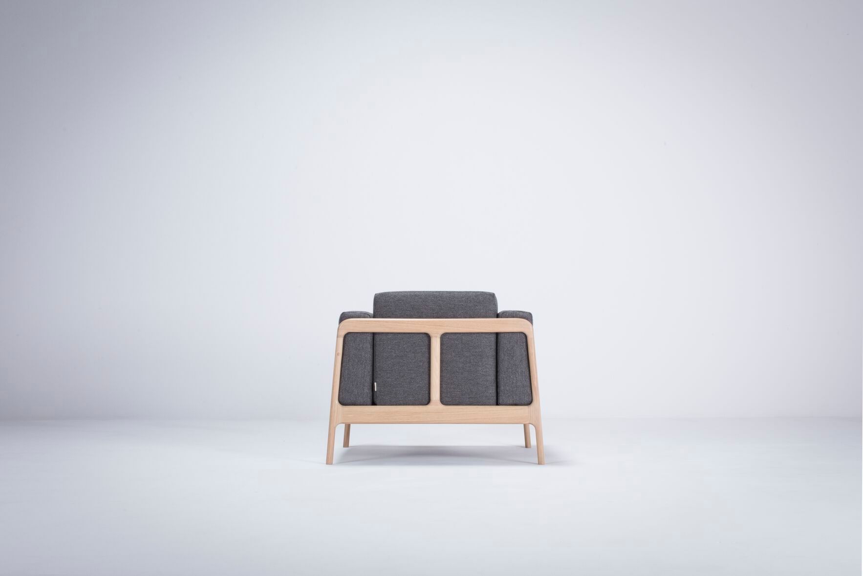 Тканевое кресло с подлокотниками Gazzda Fawn ARCH-00142631 - Вид №3