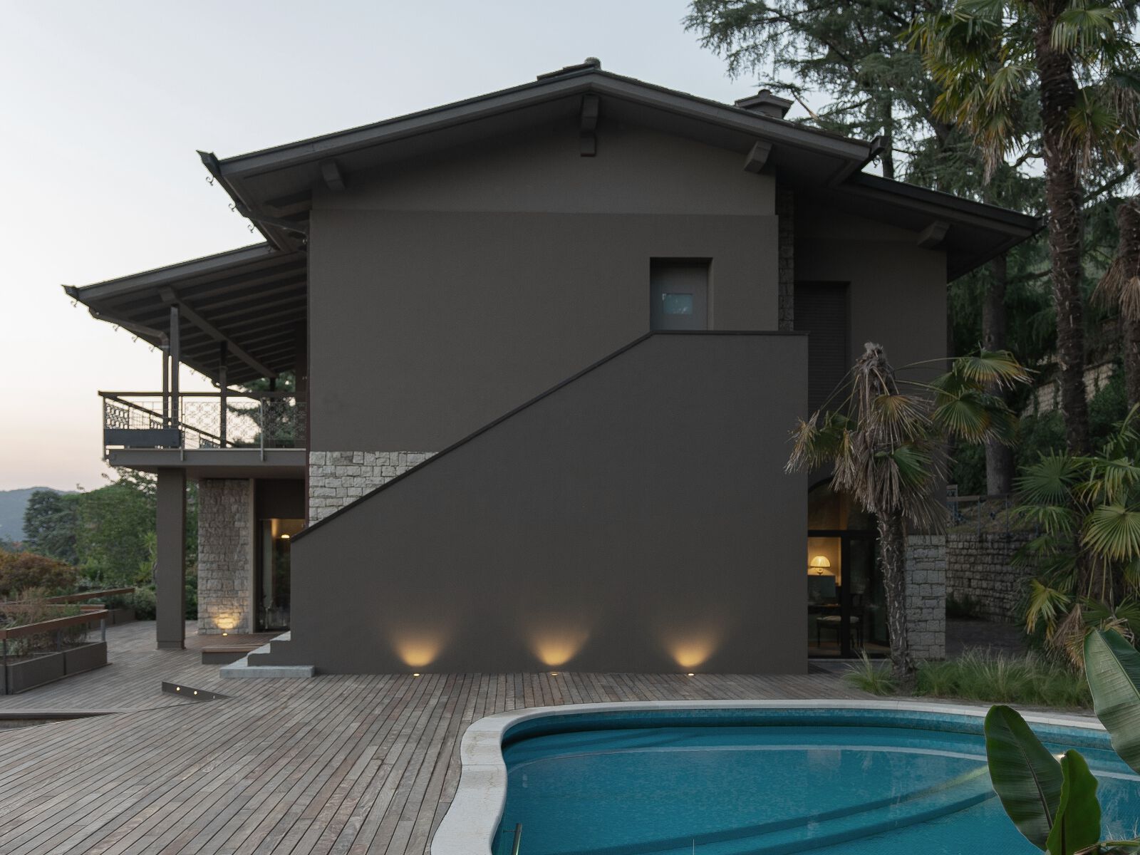 Напольная доска из нержавеющей стали Stral OLY ARCH-00143070