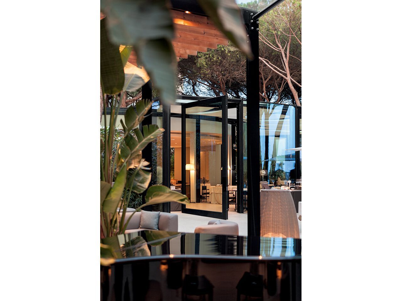 Застекленная входная дверь Oikos Nova ARCH-00096046 - Вид №1