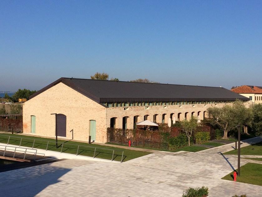 KME Architectural Solutions Предварительно оксидированная медь для кровли и облицовки фасадов Tecu® sun-id-1484662 - Вид №8