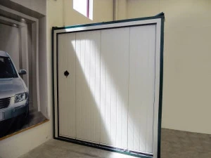 Breda Настраиваемые боковые секционные ворота