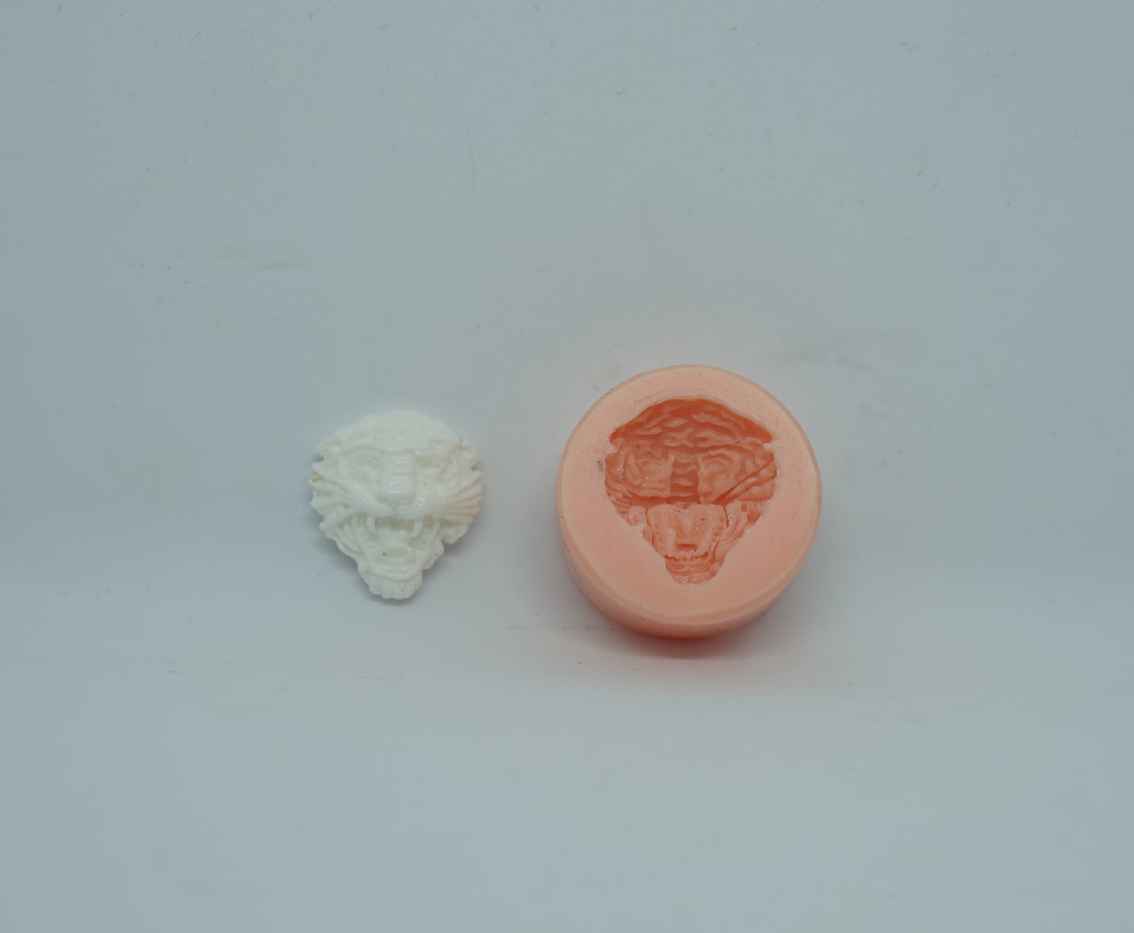 11358 Молд №1606 силикон Тигры HobbyPage 