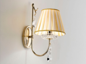 Латунный настенный светильник