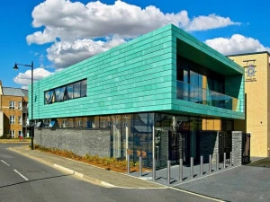 KME Architectural Solutions Предварительно патинированная медь для кровли и облицовки фасадов Tecu®