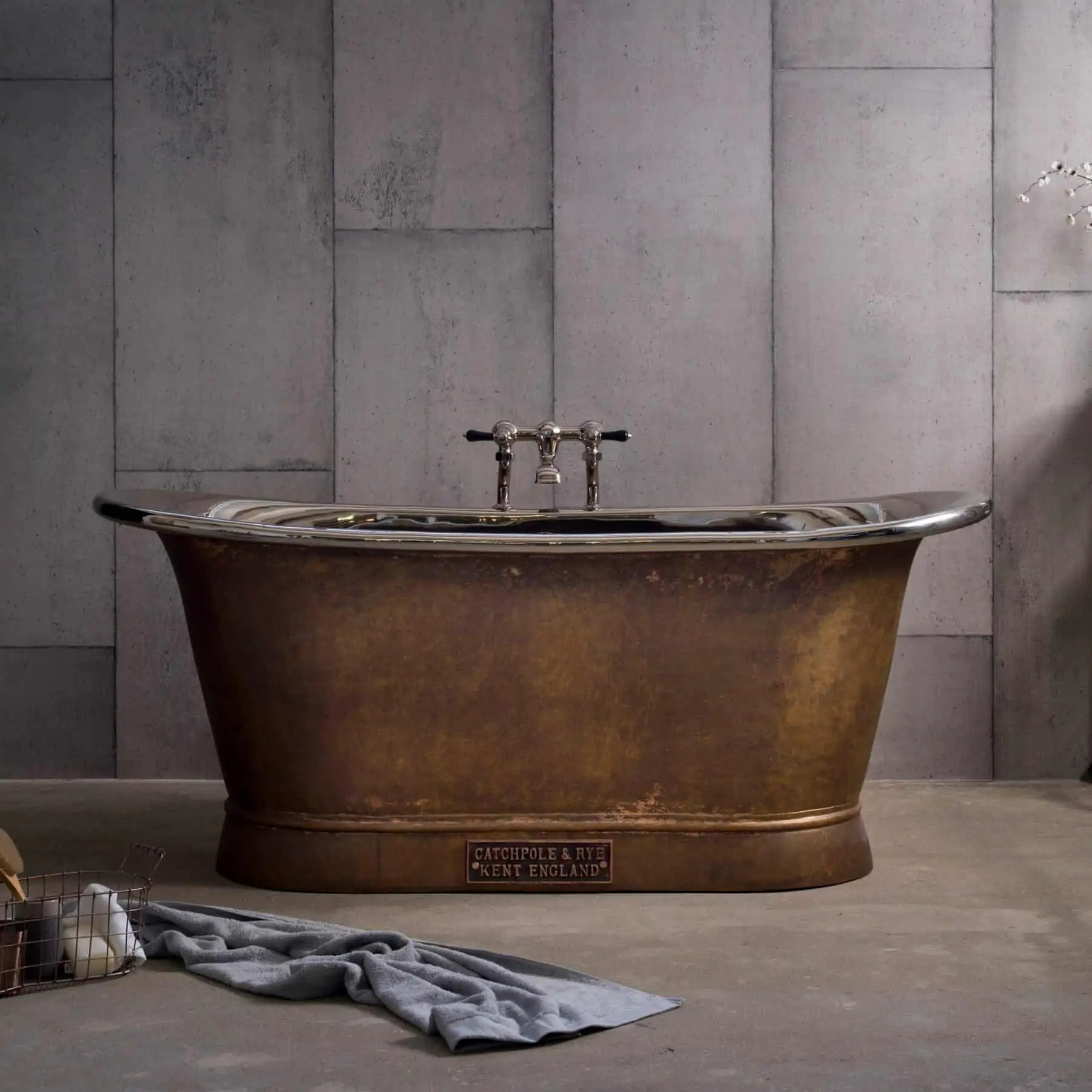 Brass Baths ванна The Brass Bateau Catchpoleandrye 