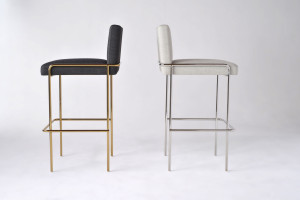 Высокий тканевый мягкий стул со спинкой