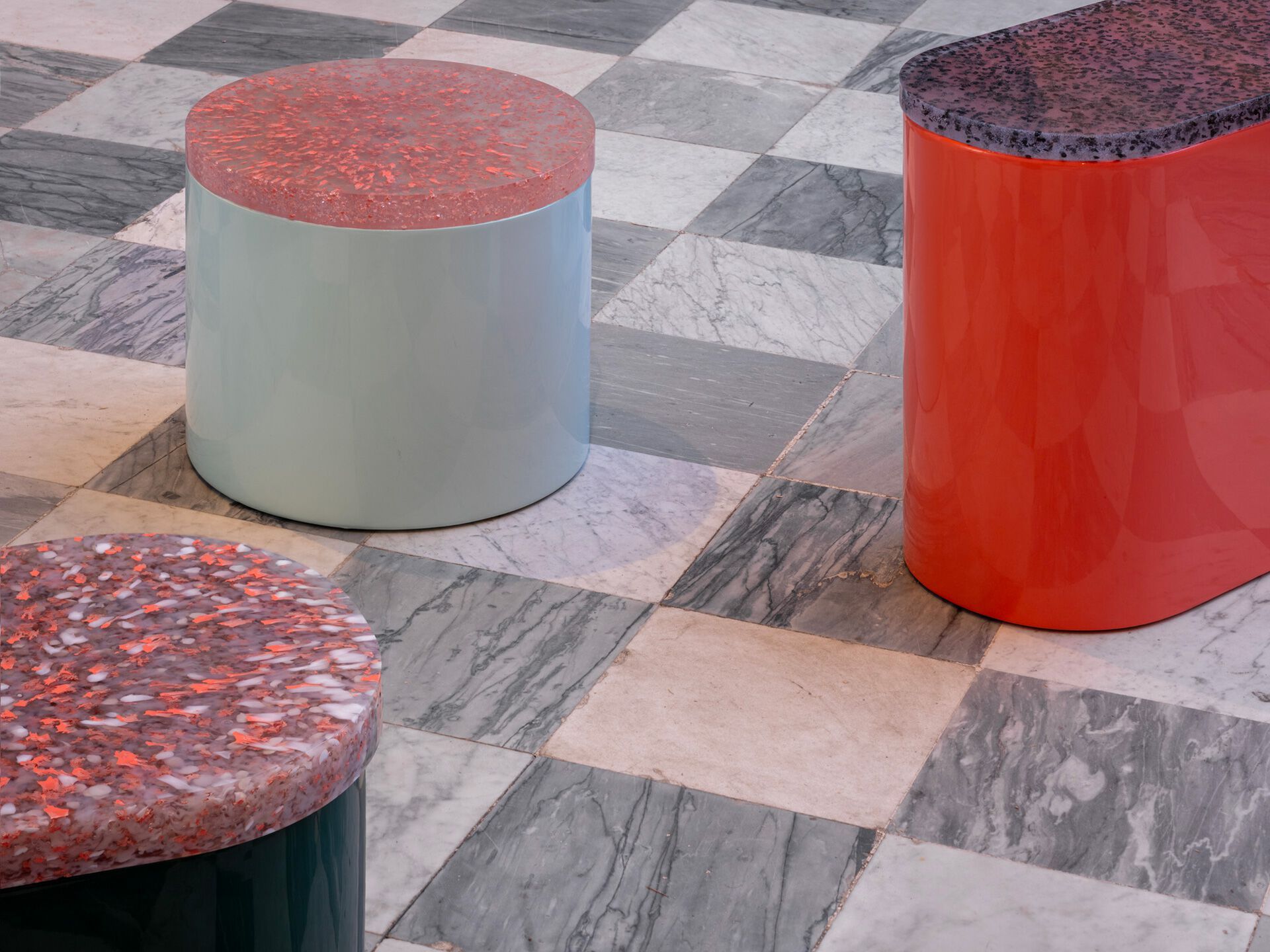 Овальный журнальный столик из МДФ с столешницей из переработанного полистирола Punto Zero штопка ARCH-00149524 - Вид №4