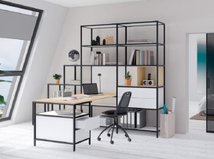 Алюминиевый и деревянный угловой стол с полками