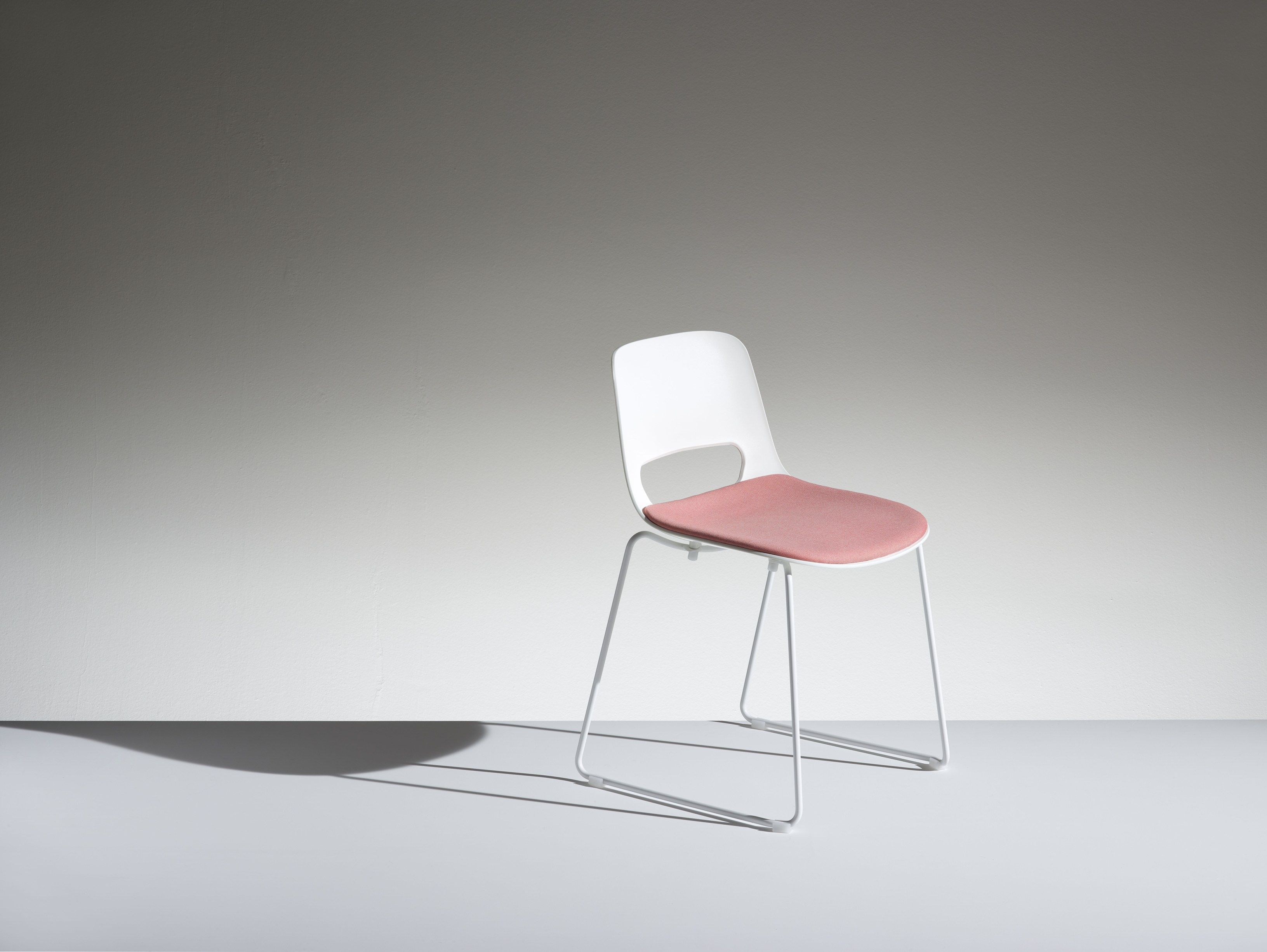 Стул из полипропилена LAMM Lucky ARCH-00044698 - Вид №1