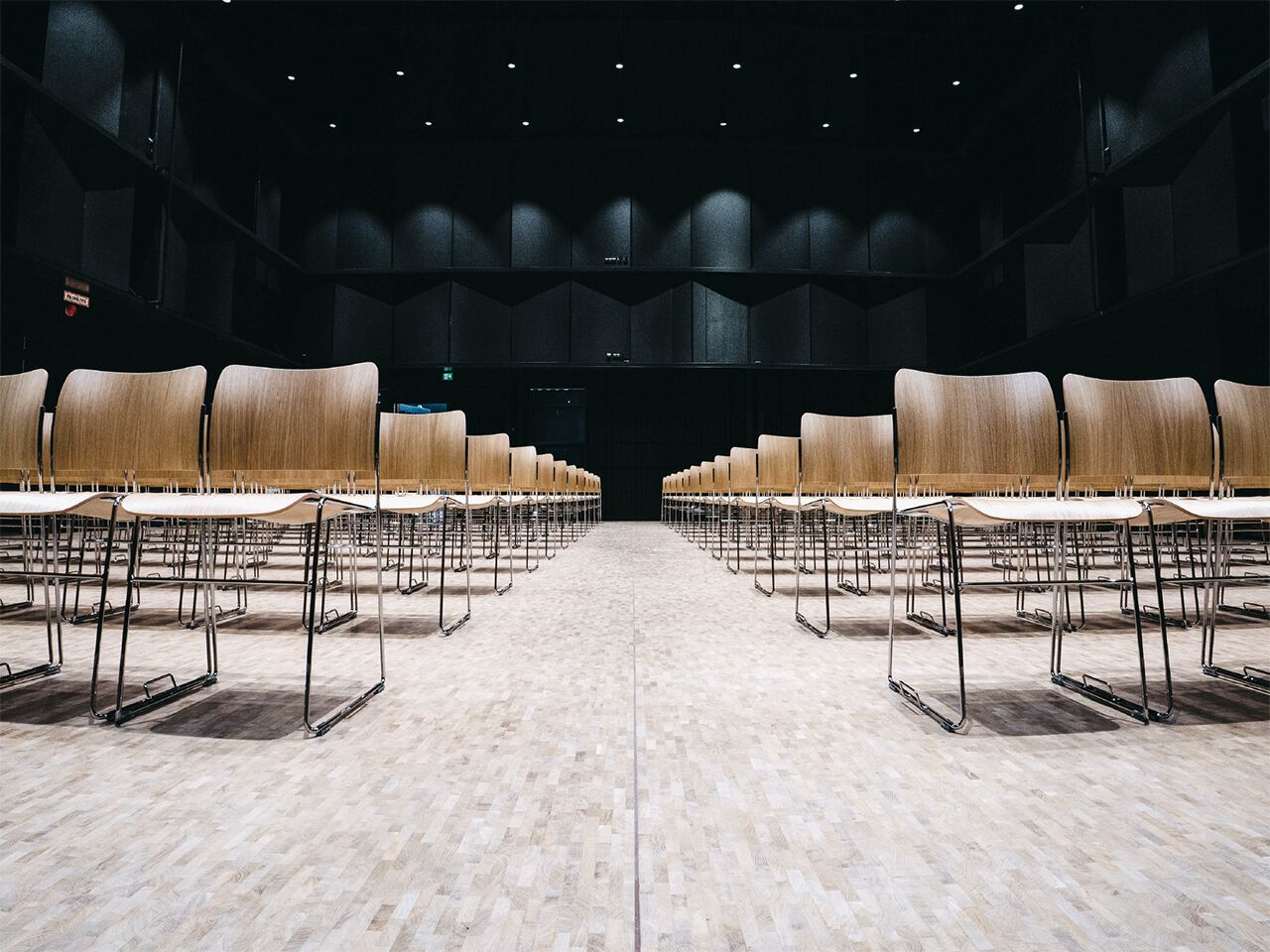 Штабелируемый стул из стали и дерева Howe 40/4 ARCH-00034360 - Вид №2