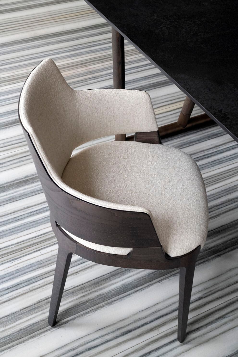 Мягкий тканевый стул с подлокотниками Potocco Velis Wood ARCH-00090981 - Вид №2