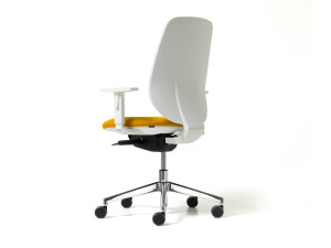 Офисное кресло с регулируемой высотой и сеткой с 5 спицами