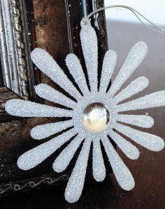 1364 796 a3 Декор цветок со льдом, акрил, Ø 13 см, бело-серебристый H-andreas