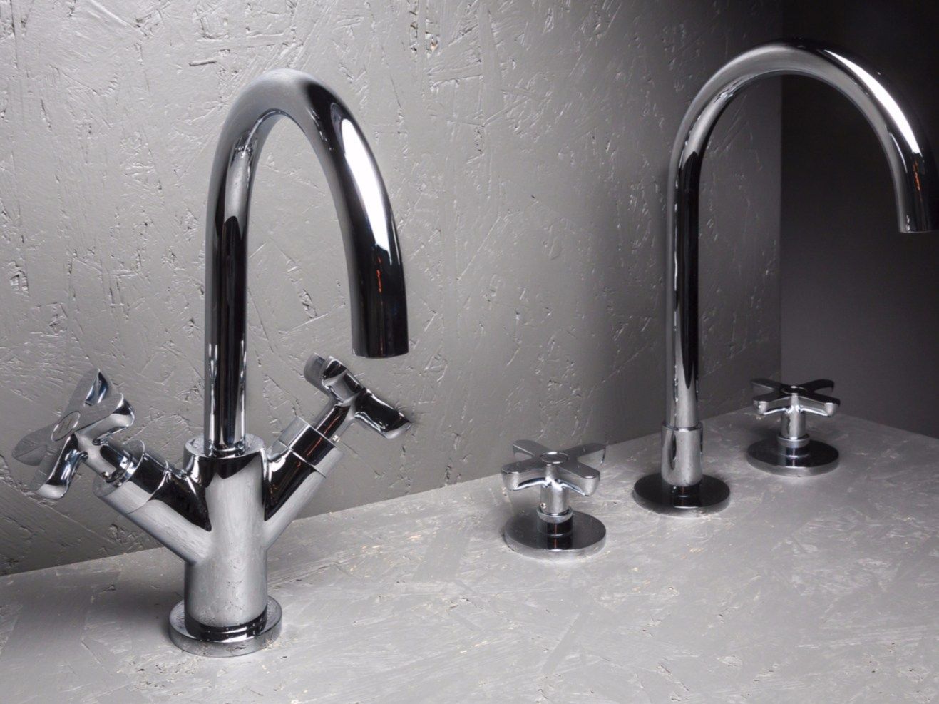 Умывальник с 3 отверстиями для столешницы и стены Fantini Rubinetti Icona Classic ARCH-00002597