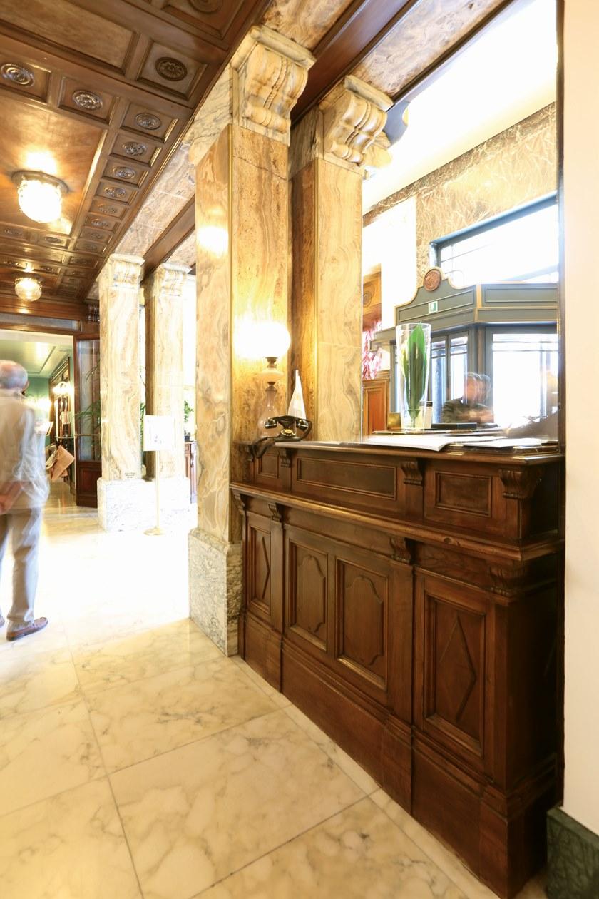 Arnaboldi Interiors Стойка администратора из дерева sun-id-1420858 - Вид №1