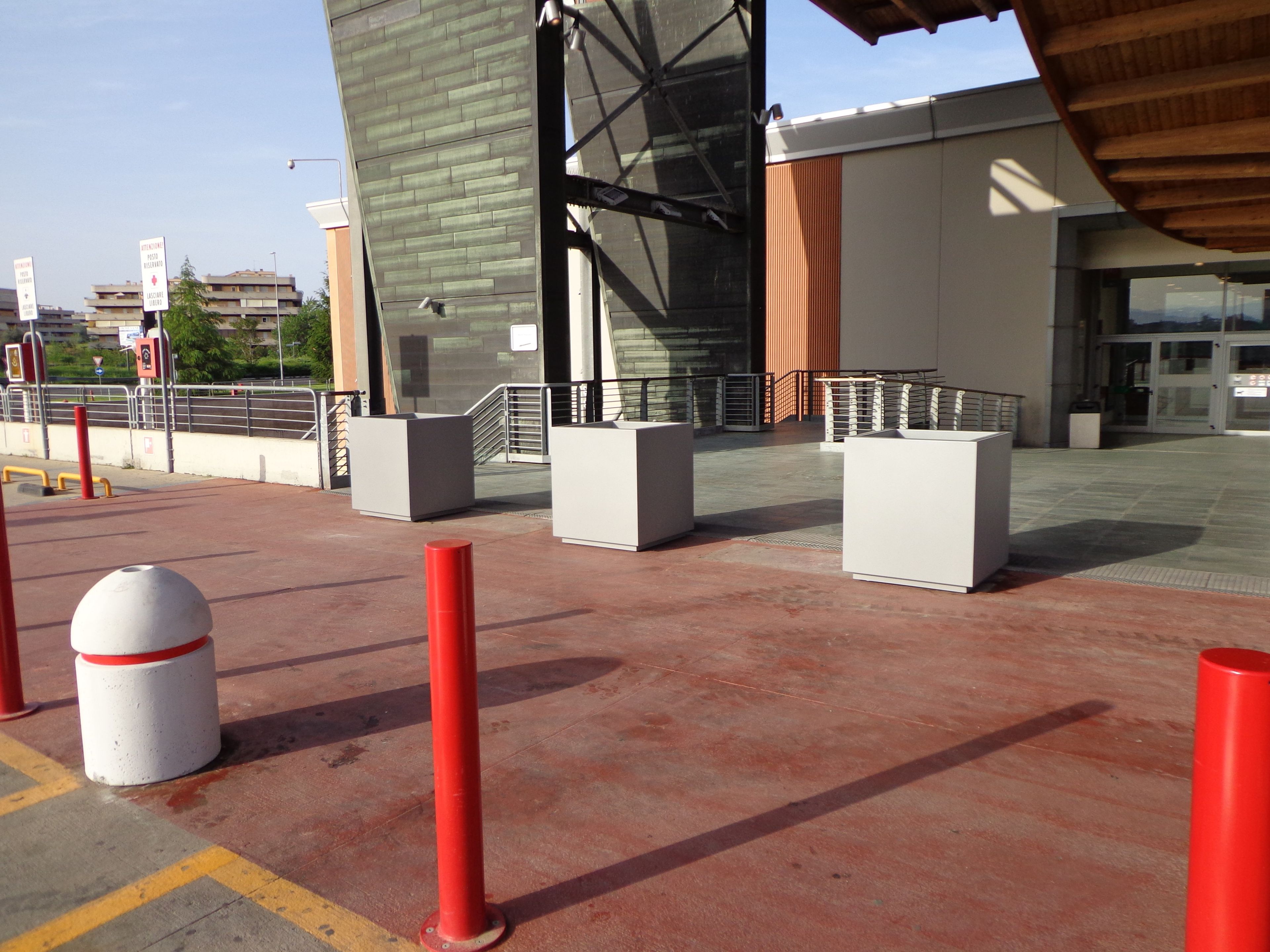 Квадратный плантатор из оцинкованного листа Viscio Urban Design FIORIERA ANTITERRORISMO ARCH-00086632 - Вид №9