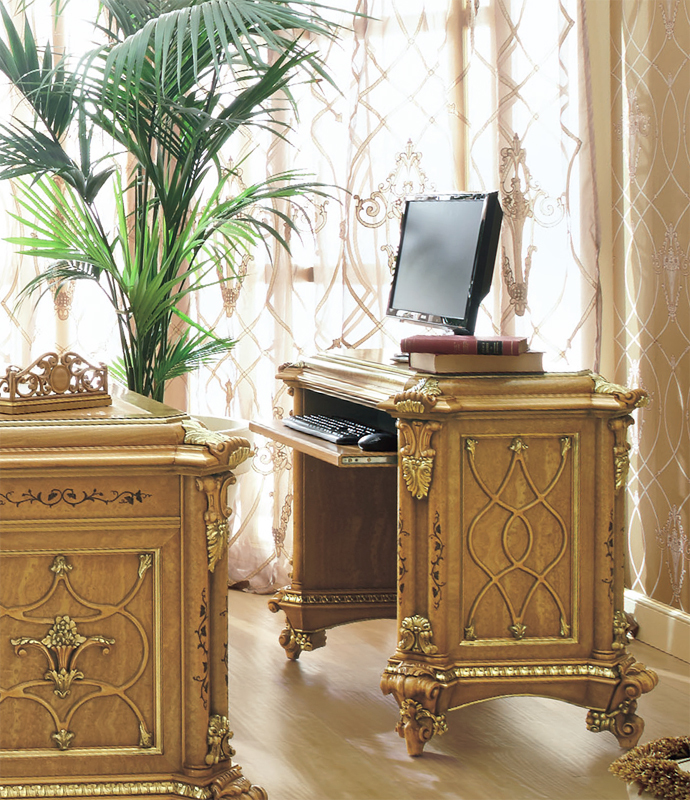 Компьютерный стол  RIVA 7242 