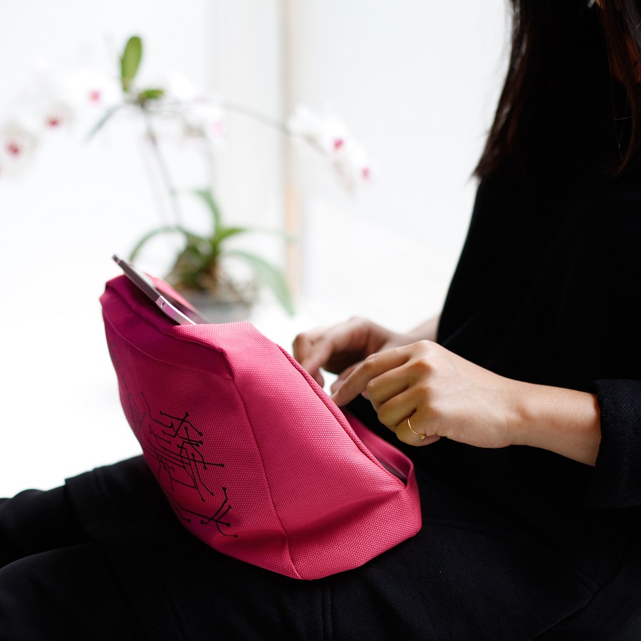 Подушка-подставка с карманом для планшета Hitech 2 розовая Bosign 262896 - Вид №2