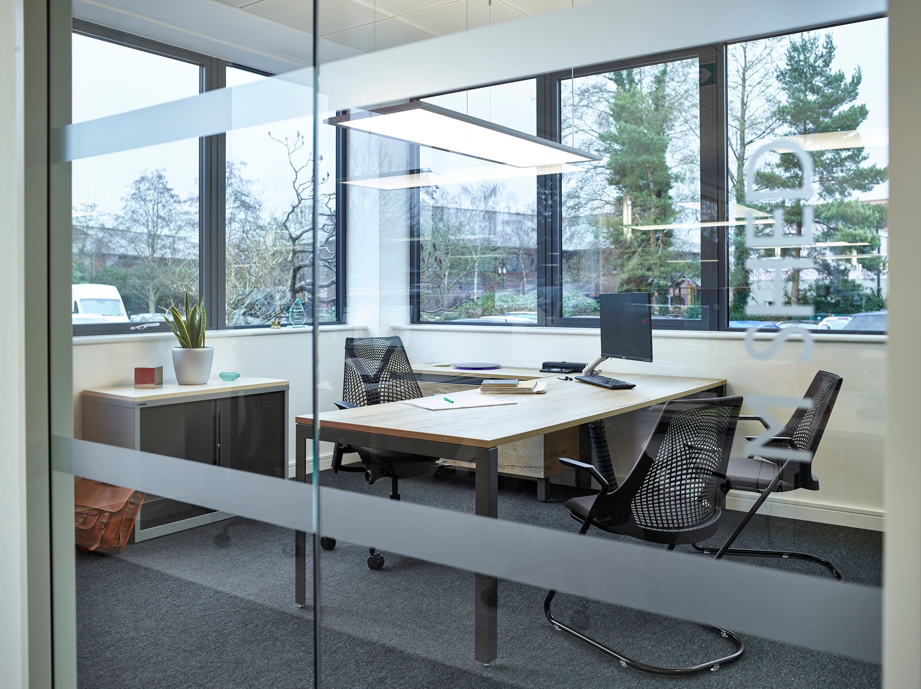 Тканевый стул с подлокотниками Herman Miller Sayl ARCH-00144514 - Вид №8