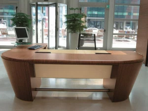 ARTOM by Ultom Модульный угловой стол 16gradi