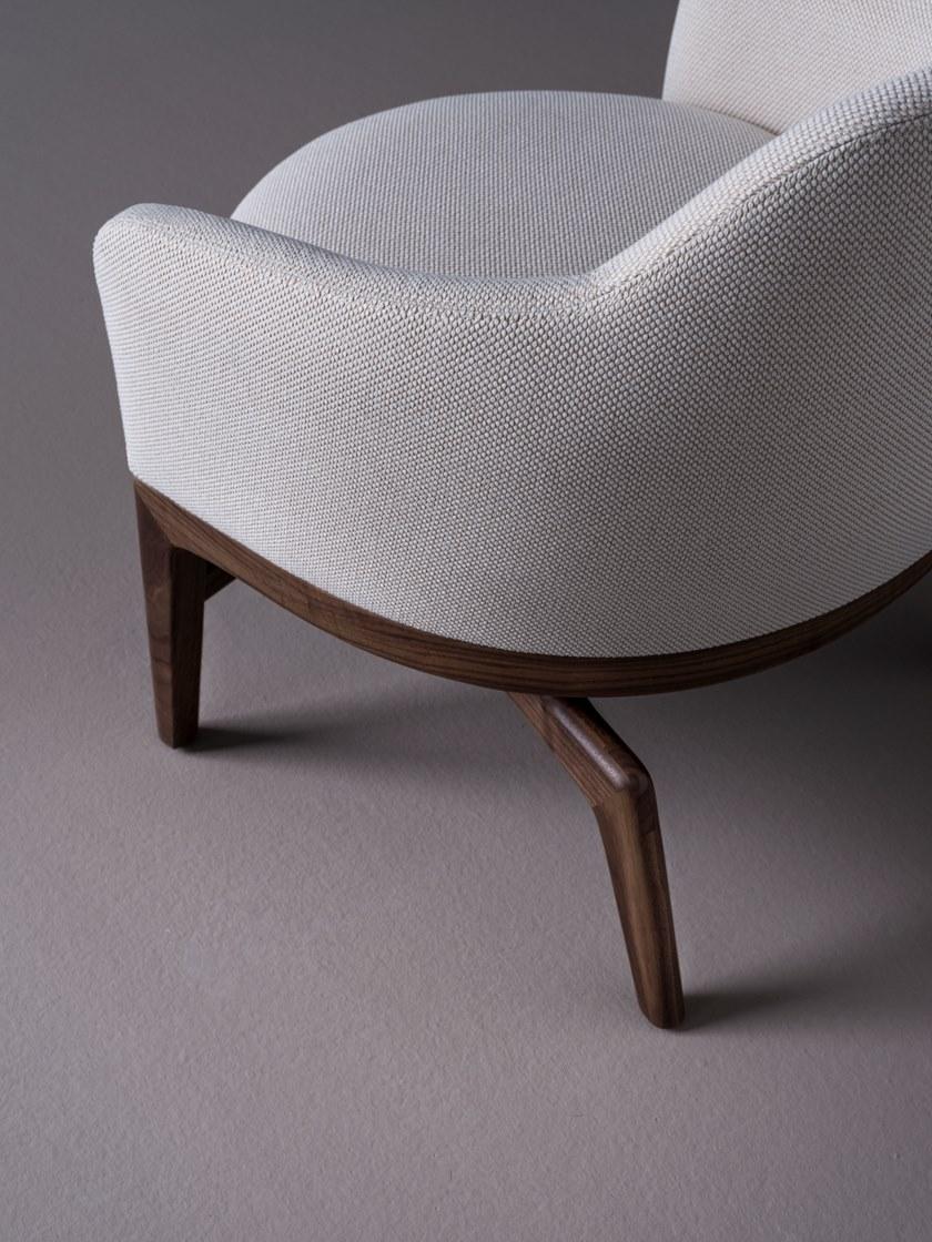 PIAVAL Кресло с обивкой из ткани с подлокотниками Macaron | contract sun-id-1361951 - Вид №2