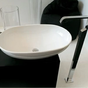 LCL002 Накладная раковина на столешницу  овальная ArtCeram