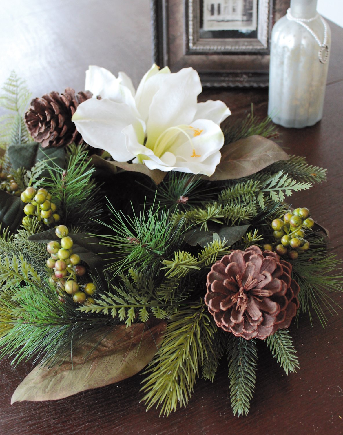 1466 778 a3 Искусственный венок 'Амариллис / ель / шишки / ягоды', Ø 40 см, бежево-белый H-andreas  - Вид №1