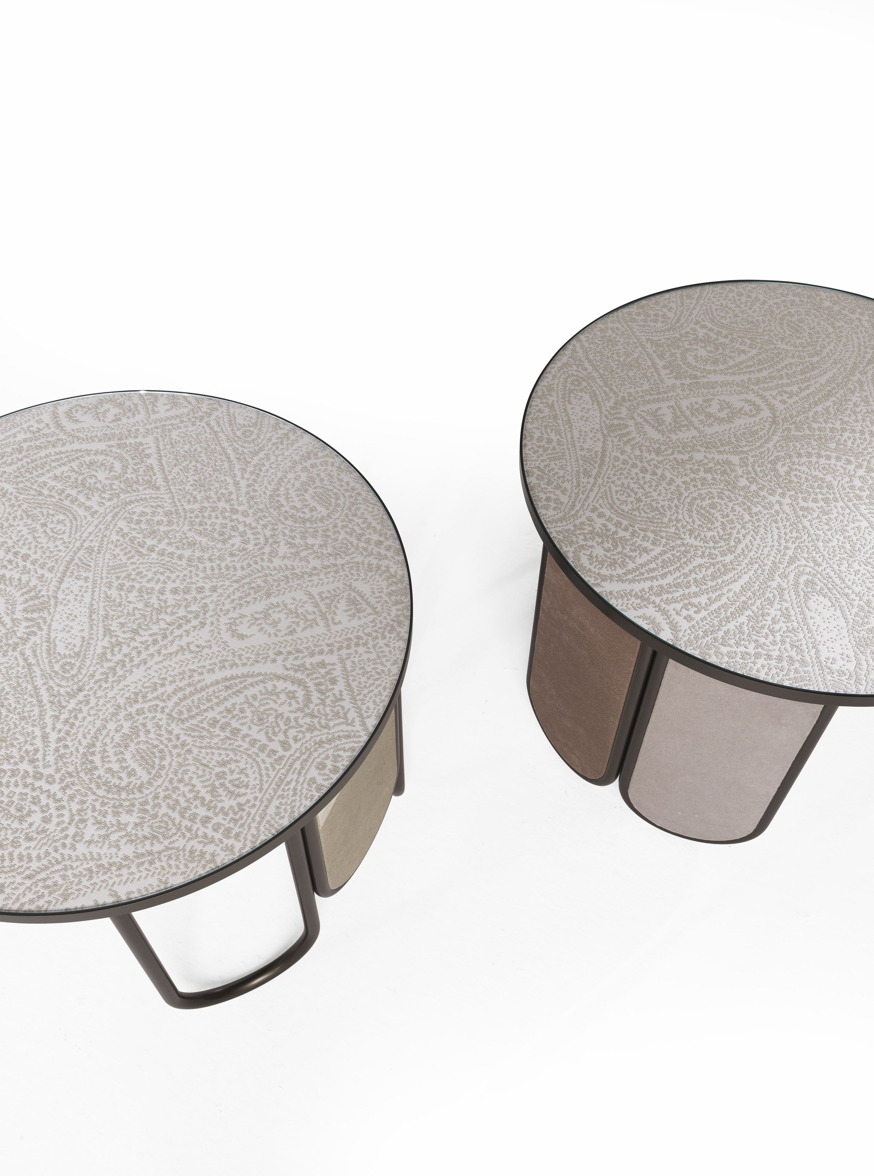 Железный овальный журнальный столик ETRO Home Interiors Chandra ARCH-00002300 - Вид №2