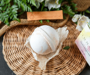 6157 Бомбочка для ванны "Персик" Вкусляндия