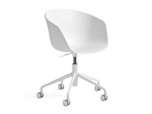 Рециркулированный пластиковый стул