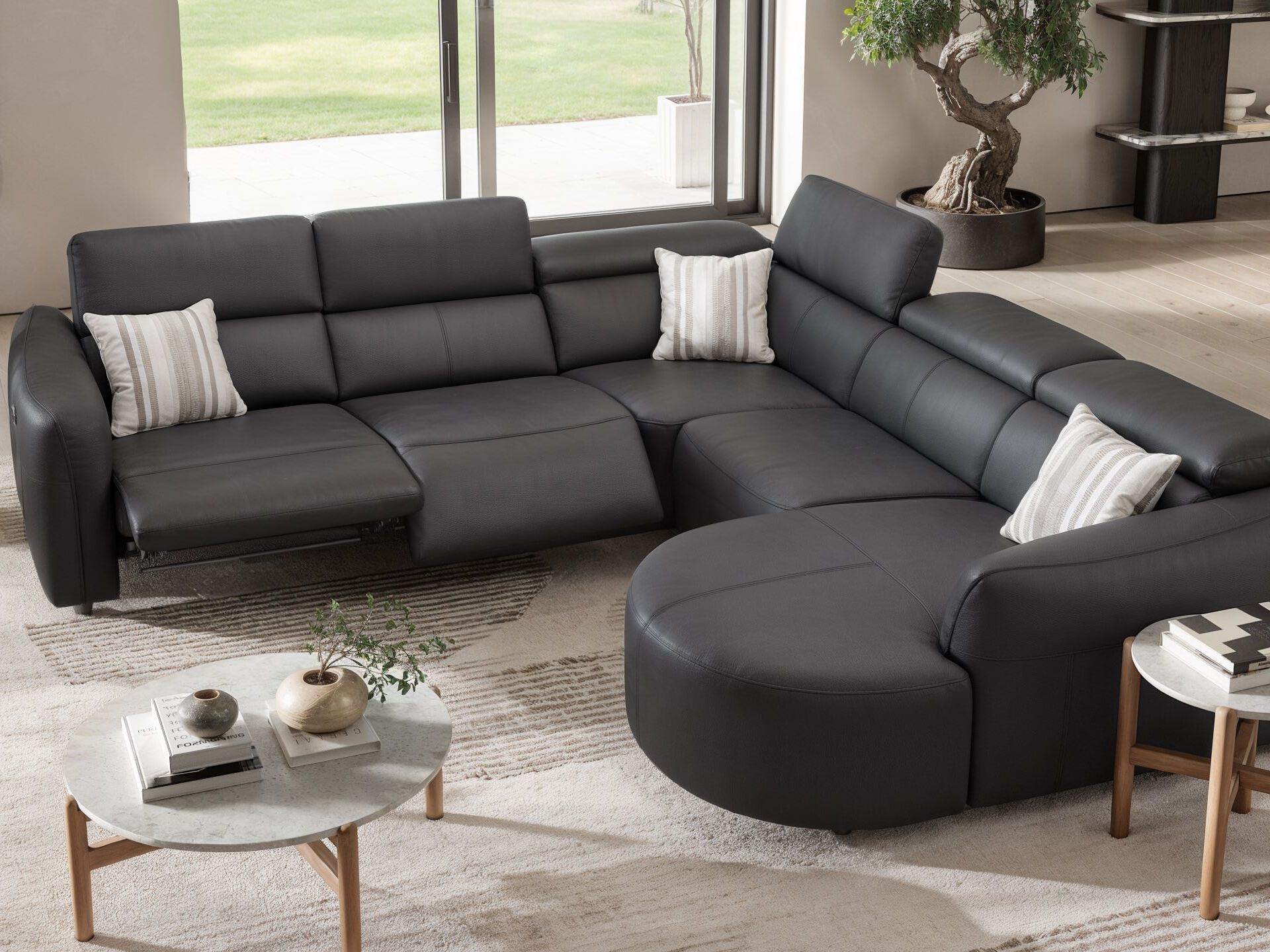 Кожаный угловой диван с полуостровом Sofanella Милаццо ARCH-00021029 - Вид №1