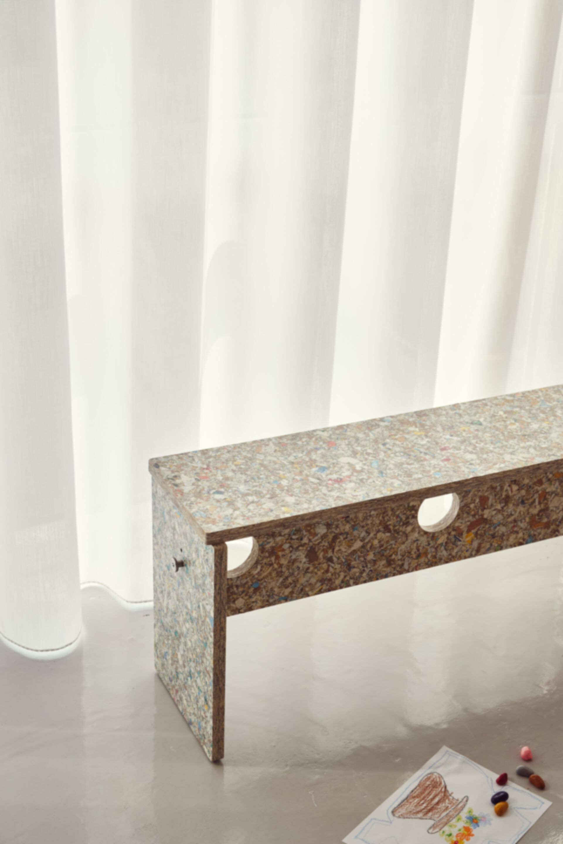 Скамейка из переработанного материала Form & Refine римейк ARCH-00138402 - Вид №4