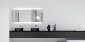 Прямоугольное настенное зеркало для ванной комнаты