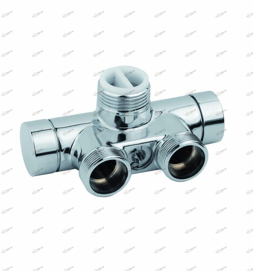 Carlo Poletti V87100ITKM Клапан одно/двухтрубный с бай-пасс и держателем, цетральное подключение. Версия углом с подключением медной или пластиковой трубы. Межосевое расстояние 40 мм. Клапан, совместимый с системой ТКМ 