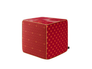 Квадратный пуф из ткани