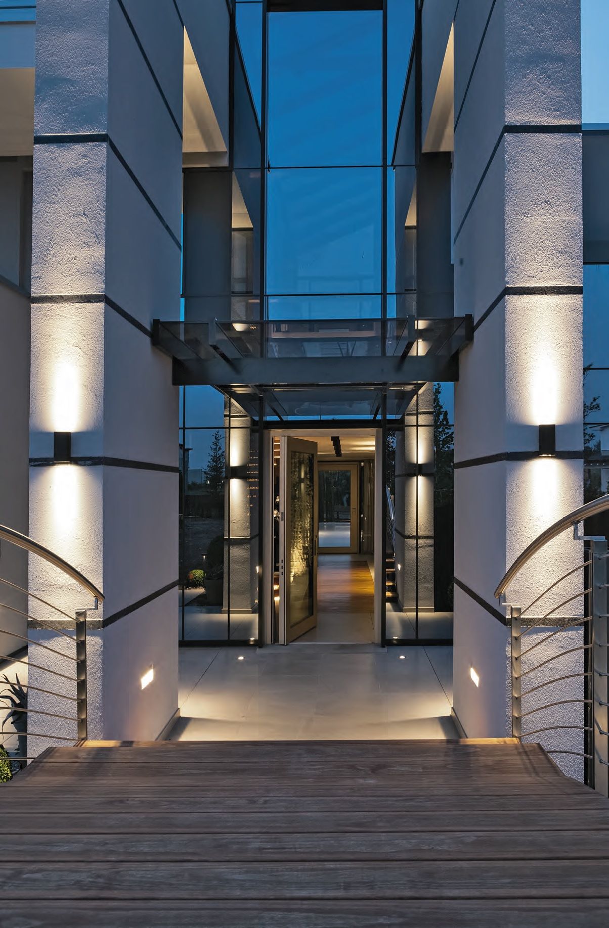 Алюминиевая и стеклянная бронированная входная дверь Oikos Nova ARCH-00075446 - Вид №14