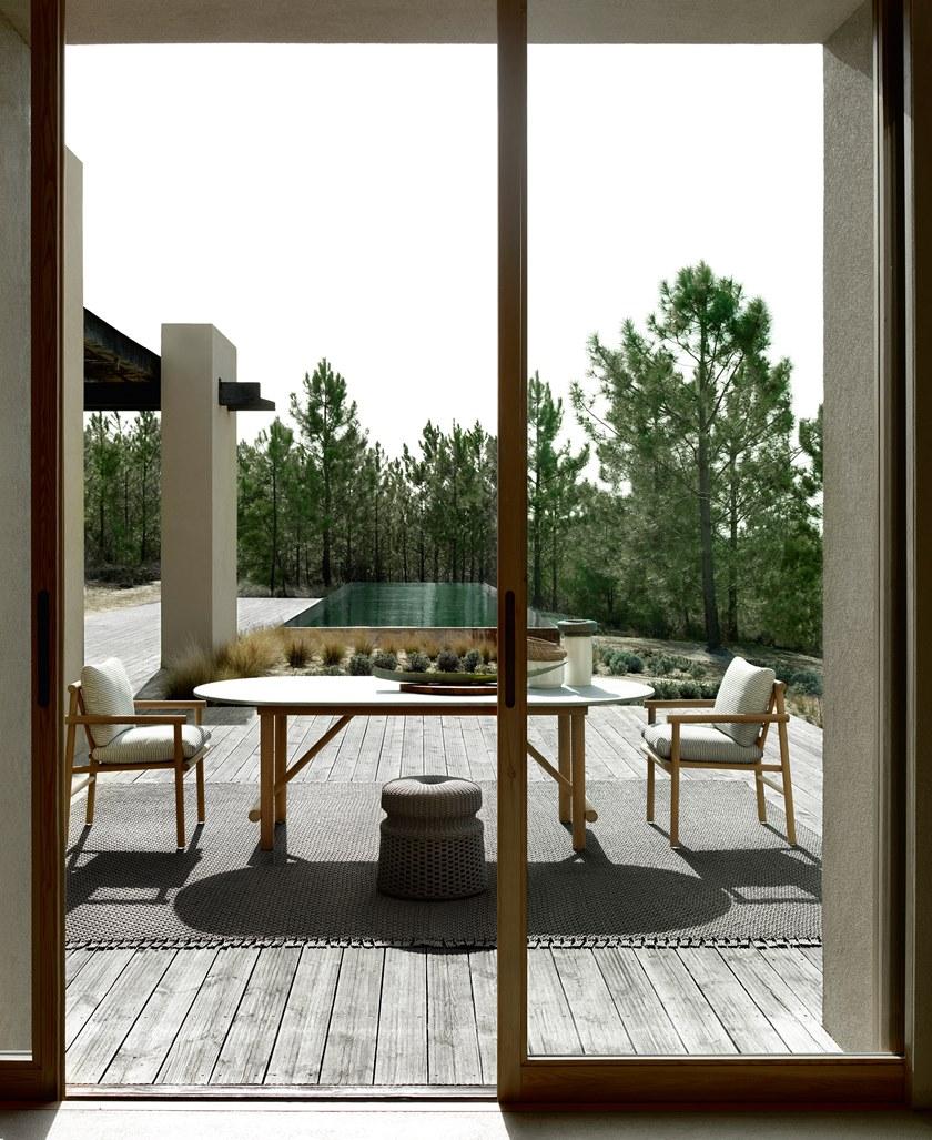 B&B Italia Outdoor Овальный садовый стол из дерева и змеевика Ayana sun-id-1467143 - Вид №2