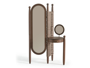 Деревянный туалетный столик